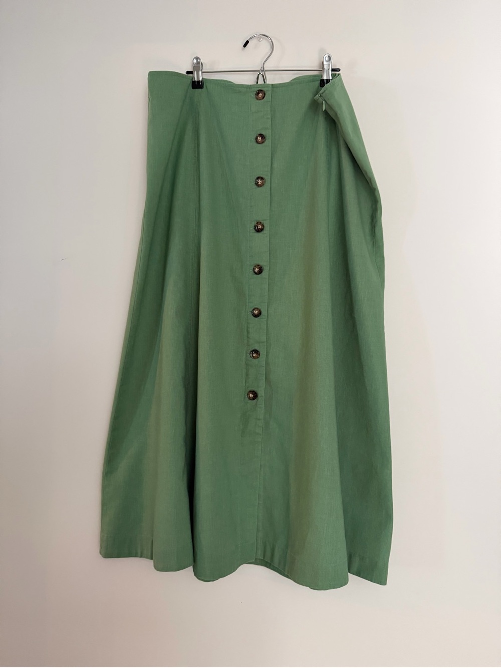 LOFT Seamed Linen-Cotton Blend Button Maxi Skirt